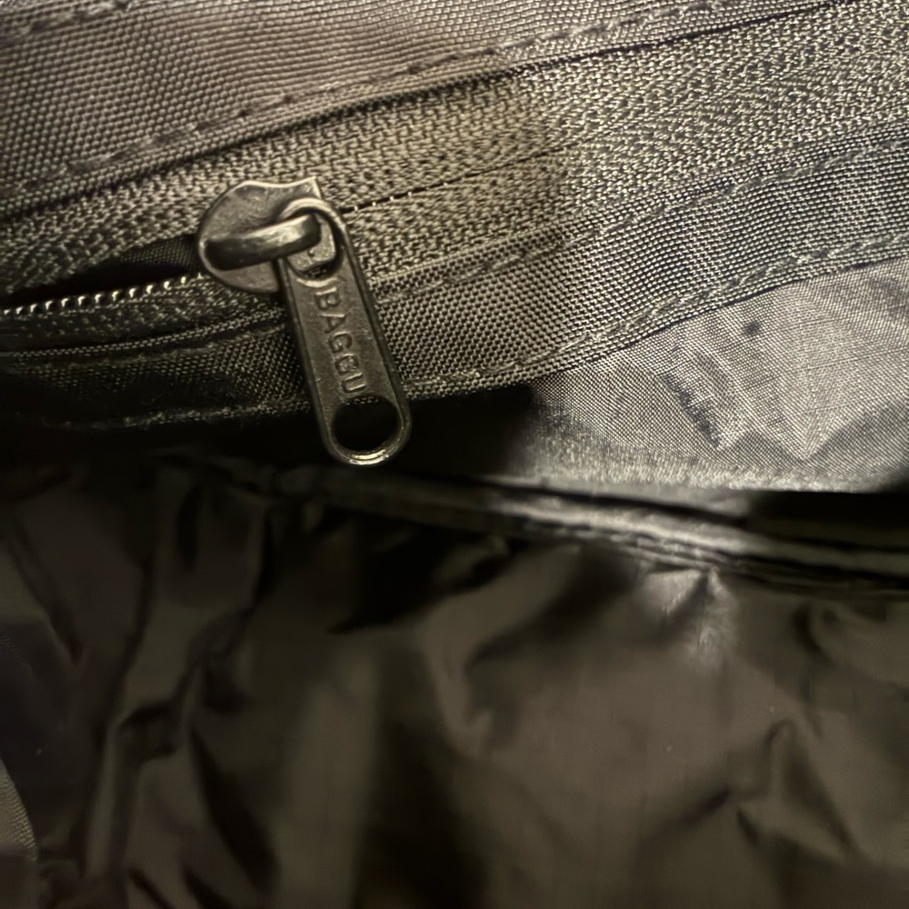 Baggu Black Swan Shoulder Bag NWOT - Picture 4 of 5